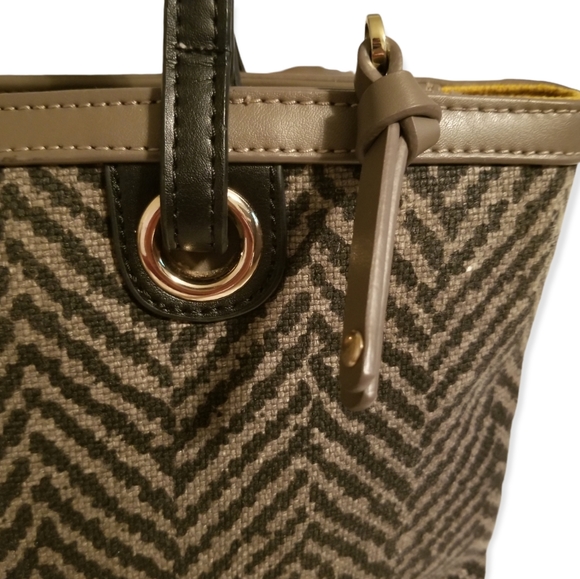 Spartina genuine linen and leather shoulder bag-Lorelai mystic mermaid pattern - Picture 6 of 16